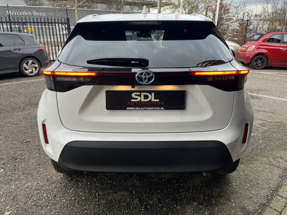 Toyota Yaris Cross 1.5 Hybrid Dynamic // FULL LED // KEYLESS // ADAPT. CRUISE // CAMERA // NAVI+CARPLAY // 4