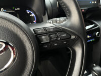 Toyota Yaris Cross 1.5 Hybrid Dynamic // FULL LED // KEYLESS // ADAPT. CRUISE // CAMERA // NAVI+CARPLAY // 55