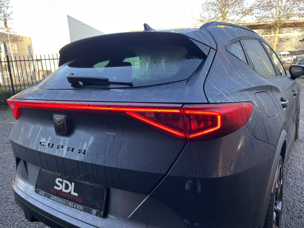 CUPRA Formentor 1.4 e-Hybrid VZ Performance // ADAPT. CRUISE // DODEHOEK // FULL LED // KEYLESS // STOELVERWARMING // NAVI+CARPLAY // VIRTUAL CO 12