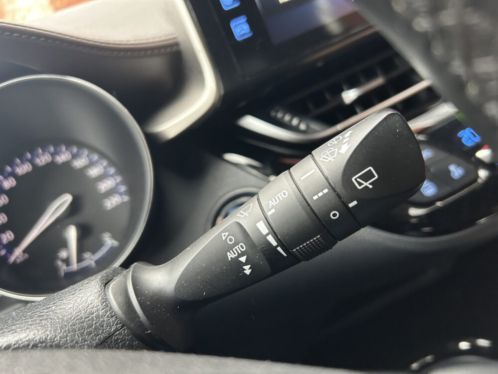 Toyota C-HR 1.8 Hybrid Executive // FULL LED // NAVI // CAMERA // ADAPTIVE CRUISE // KEYLESS // TREKHAAK!! 12