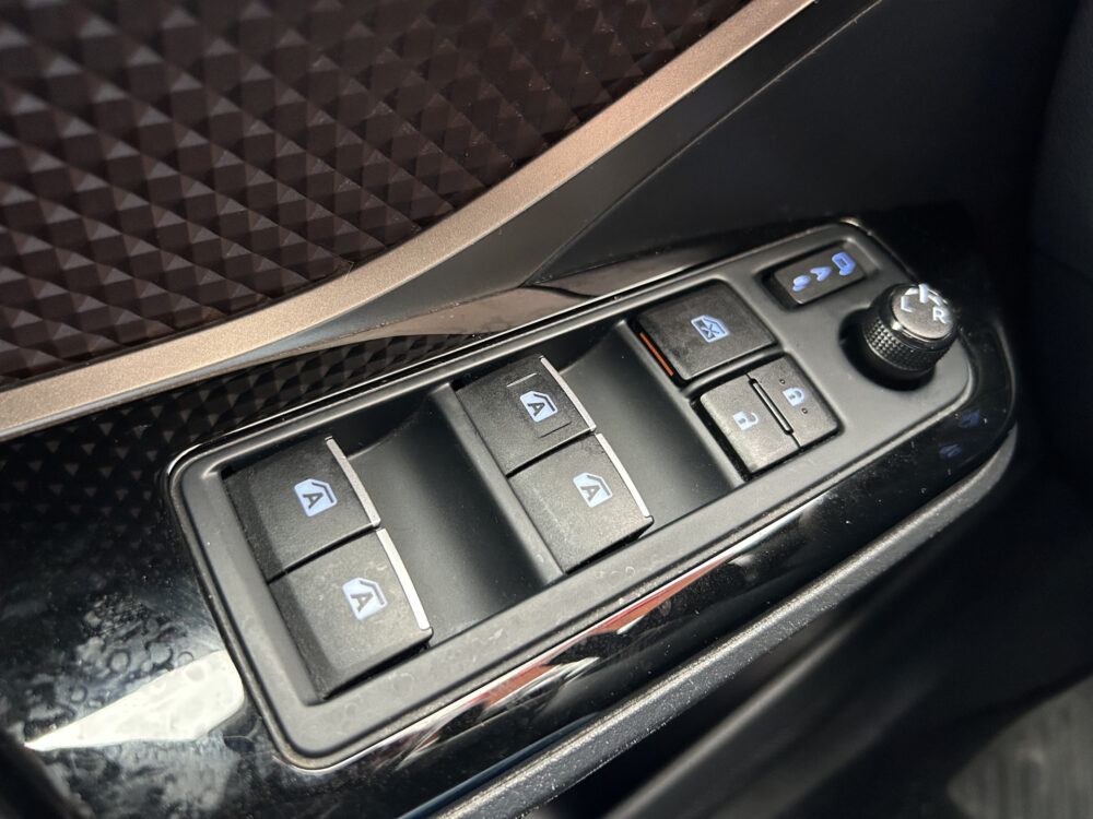 Toyota C-HR 1.8 Hybrid Executive // FULL LED // NAVI // CAMERA // ADAPTIVE CRUISE // KEYLESS // TREKHAAK!! 20