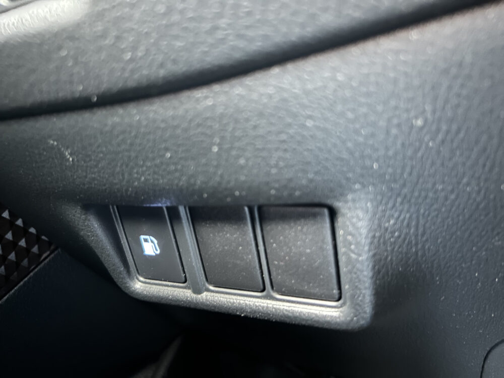 Toyota C-HR 1.8 Hybrid Executive // FULL LED // NAVI // CAMERA // ADAPTIVE CRUISE // KEYLESS // TREKHAAK!! 22