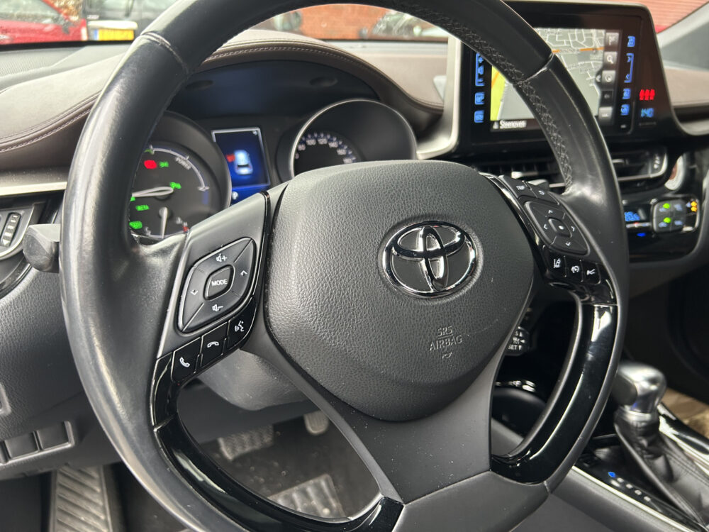 Toyota C-HR 1.8 Hybrid Executive // FULL LED // NAVI // CAMERA // ADAPTIVE CRUISE // KEYLESS // TREKHAAK!! 6