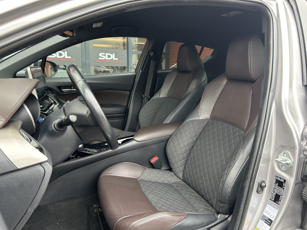 Toyota C-HR 1.8 Hybrid Executive // FULL LED // NAVI // CAMERA // ADAPTIVE CRUISE // KEYLESS // TREKHAAK!! 8