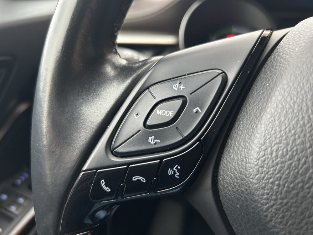 Toyota C-HR 1.8 Hybrid Executive // FULL LED // NAVI // CAMERA // ADAPTIVE CRUISE // KEYLESS // TREKHAAK!! 9