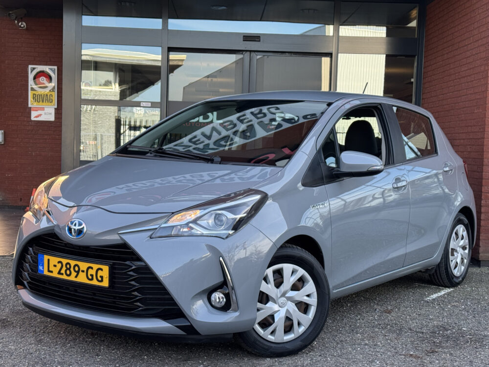 Toyota Yaris 1.5 Hybrid Active // CLIMA // CAMERA // CRUISE // APPLE CARPLAY / ANDROID AUTO 1