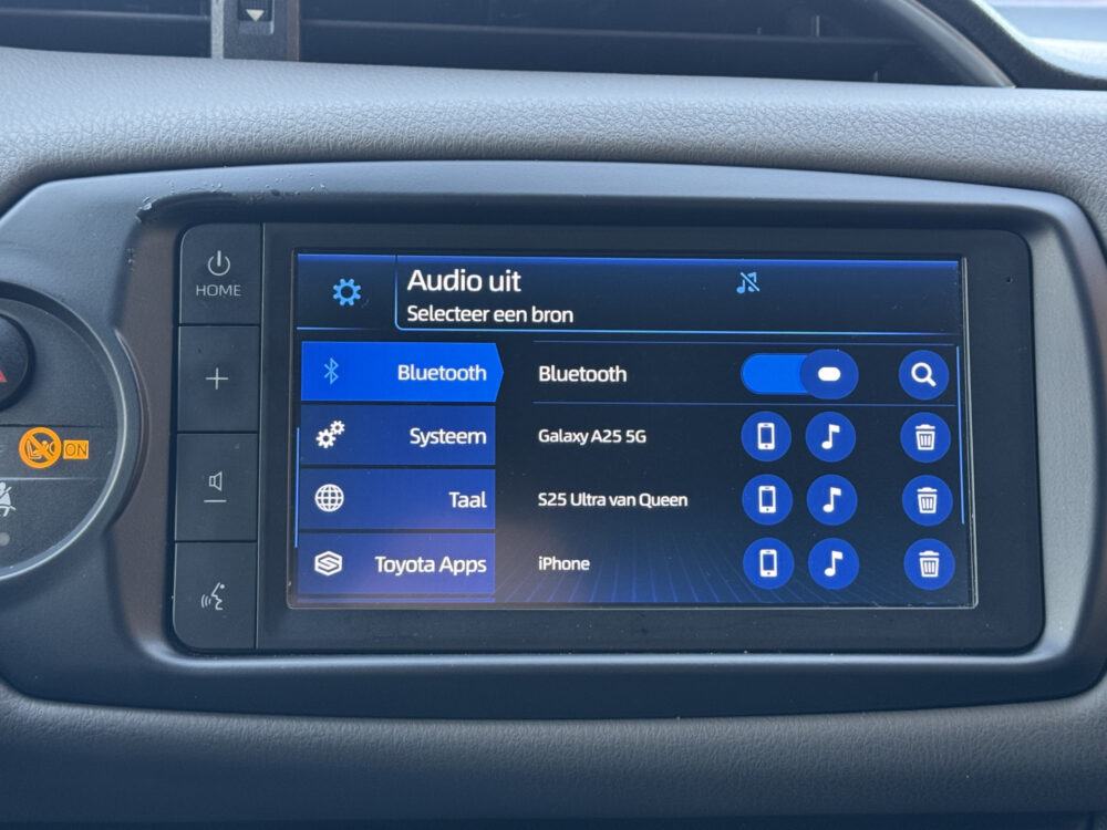 Toyota Yaris 1.5 Hybrid Active // CLIMA // CAMERA // CRUISE // APPLE CARPLAY / ANDROID AUTO 16