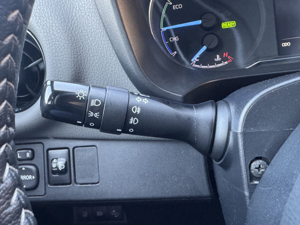 Toyota Yaris 1.5 Hybrid Active // CLIMA // CAMERA // CRUISE // APPLE CARPLAY / ANDROID AUTO 21