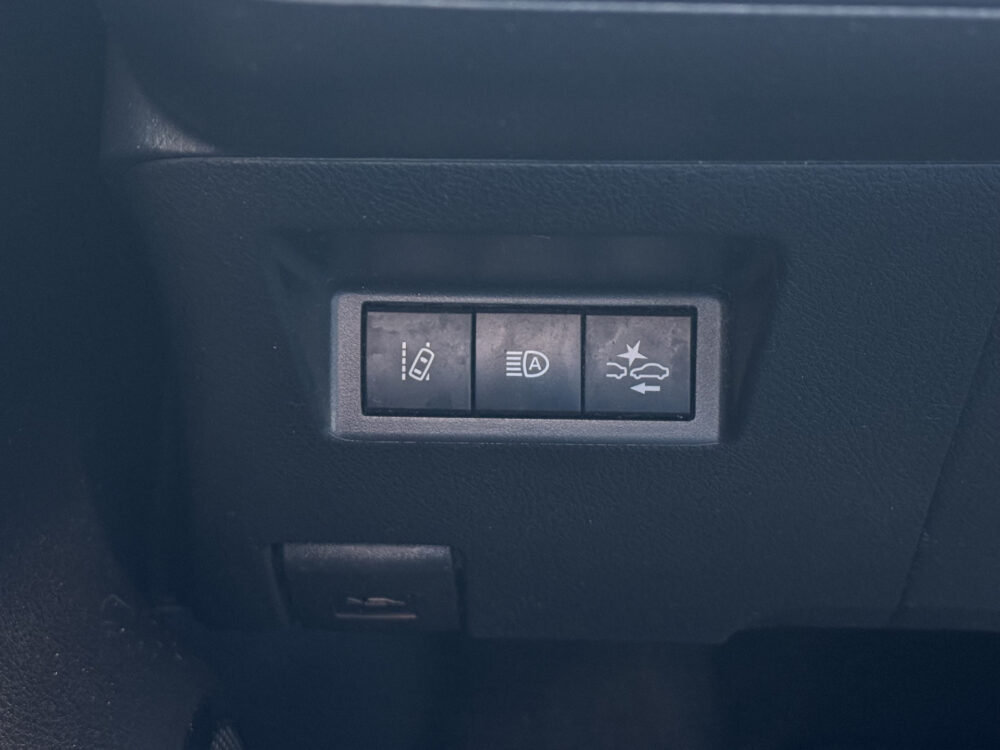 Toyota Yaris 1.5 Hybrid Active // CLIMA // CAMERA // CRUISE // APPLE CARPLAY / ANDROID AUTO 24