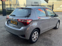 Toyota Yaris 1.5 Hybrid Active // CLIMA // CAMERA // CRUISE // APPLE CARPLAY / ANDROID AUTO 33