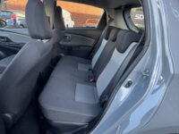 Toyota Yaris 1.5 Hybrid Active // CLIMA // CAMERA // CRUISE // APPLE CARPLAY / ANDROID AUTO 39