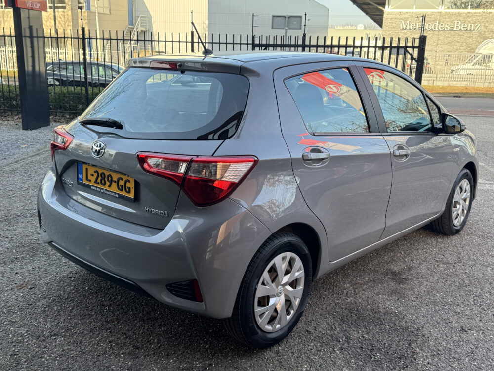 Toyota Yaris 1.5 Hybrid Active // CLIMA // CAMERA // CRUISE // APPLE CARPLAY / ANDROID AUTO 4
