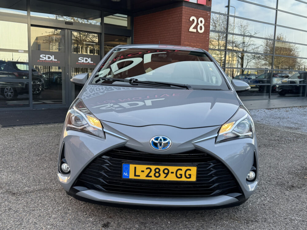 Toyota Yaris 1.5 Hybrid Active // CLIMA // CAMERA // CRUISE // APPLE CARPLAY / ANDROID AUTO 5
