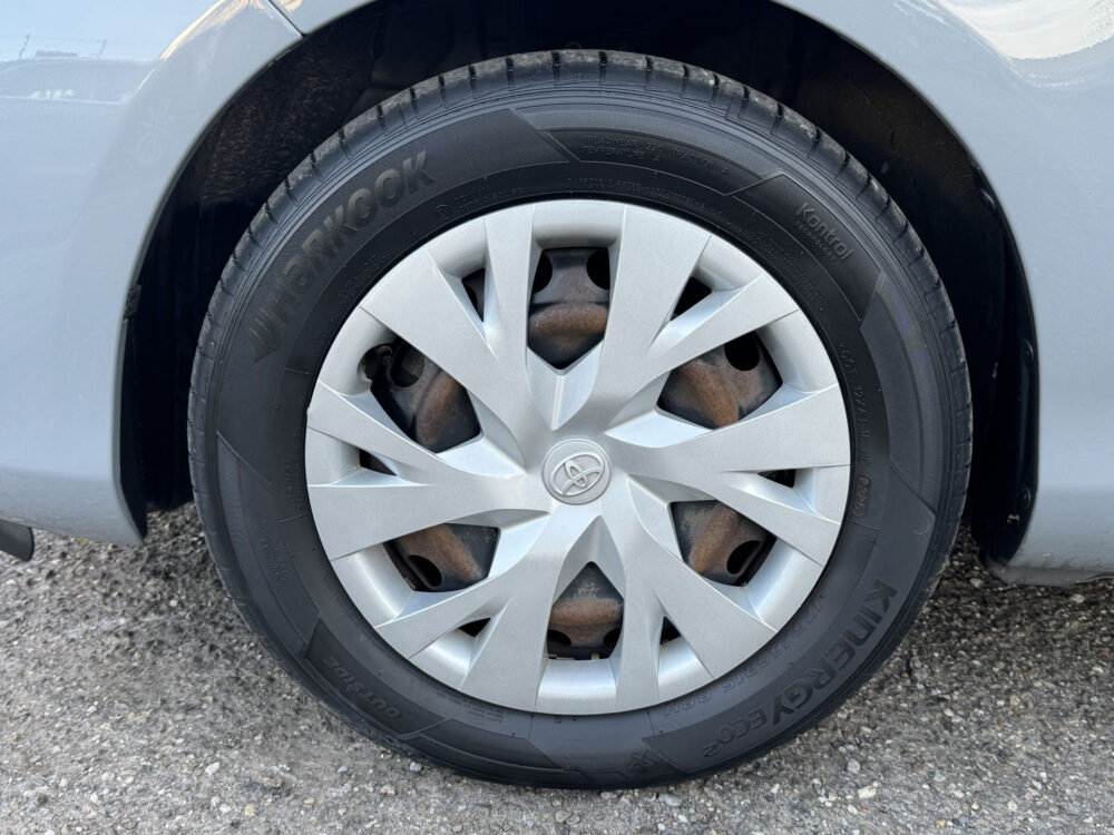 Toyota Yaris 1.5 Hybrid Active // CLIMA // CAMERA // CRUISE // APPLE CARPLAY / ANDROID AUTO 8