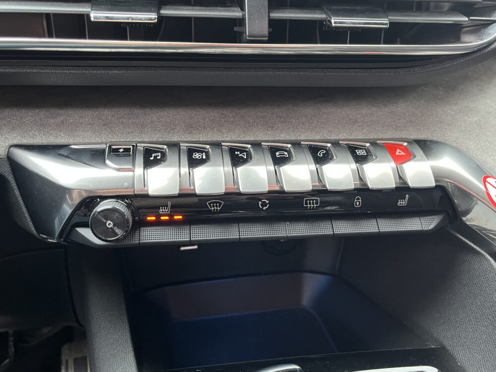 Peugeot 3008 1.6 HYbrid 225 GT Pack Business // SCHUIF-KANTELDAK // LEDER-ALCANTARA // ADAPT. CRUISE // DODEHOEK // ELEK.KLEP // NAVI+CARPAY  28