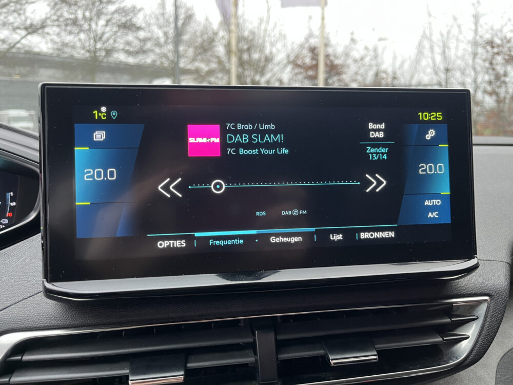 Peugeot 3008 1.6 HYbrid 225 GT Pack Business // SCHUIF-KANTELDAK // LEDER-ALCANTARA // ADAPT. CRUISE // DODEHOEK // ELEK.KLEP // NAVI+CARPAY  29