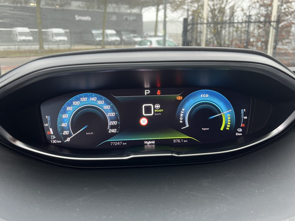 Peugeot 3008 1.6 HYbrid 225 GT Pack Business // SCHUIF-KANTELDAK // LEDER-ALCANTARA // ADAPT. CRUISE // DODEHOEK // ELEK.KLEP // NAVI+CARPAY  37