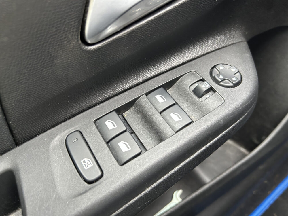 Opel Corsa 1.2 Elegance // NAVI + CARPLAY // FULL LED // CLIMA // CAMERA // KEYLESS // HALF-LEDER 24