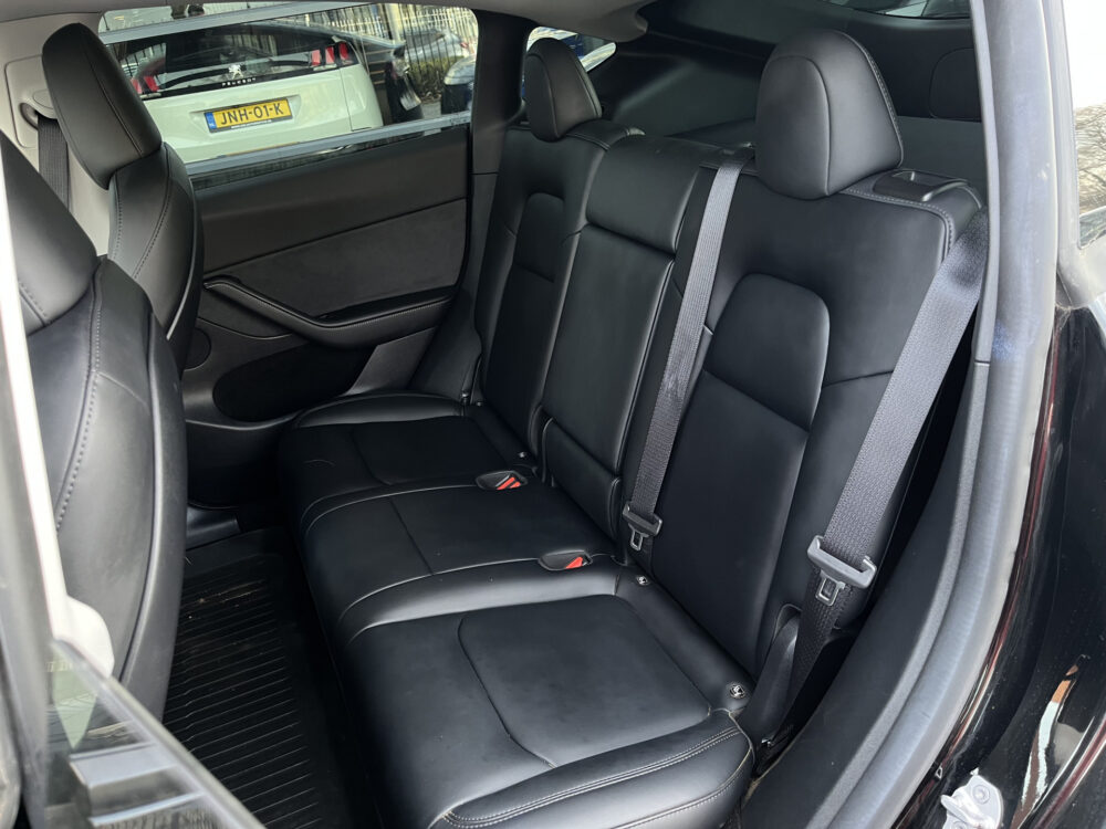 Tesla Model Y Standard Range SR RWD 60 kWh 1e EIGENAAR // PANODAK // NAVI // ADAPTIVE CRUISE // CLIMA // AUTOPILOT // 360 CAMERA // LEDEREN BE 17