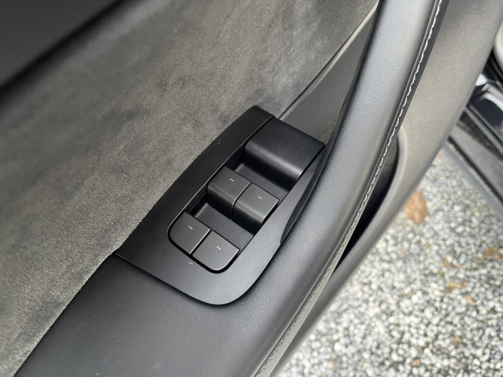 Tesla Model Y Standard Range SR RWD 60 kWh 1e EIGENAAR // PANODAK // NAVI // ADAPTIVE CRUISE // CLIMA // AUTOPILOT // 360 CAMERA // LEDEREN BE 19