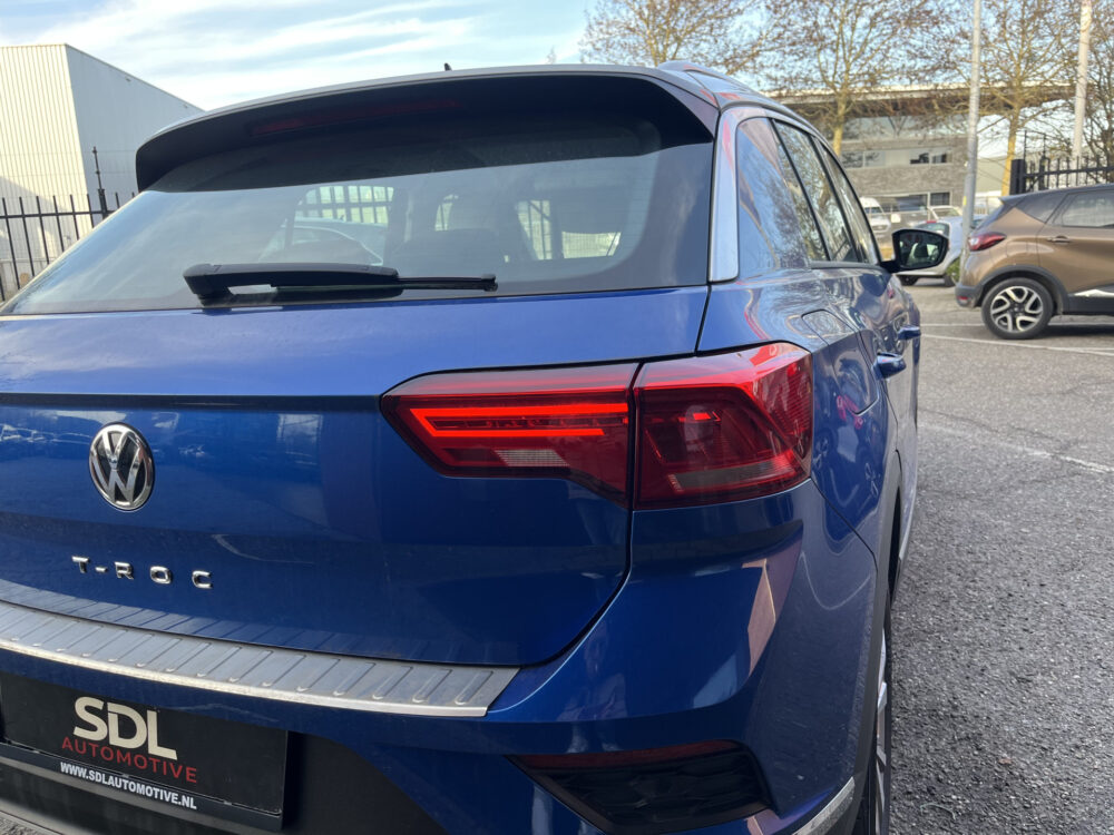 Volkswagen T-Roc 1.0 TSI Style // FULL LED // LEDER // NAVI // CLIMA // PDC V+A // STOELVERWARMING // 12