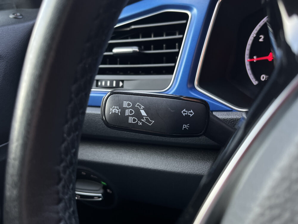 Volkswagen T-Roc 1.0 TSI Style // FULL LED // LEDER // NAVI // CLIMA // PDC V+A // STOELVERWARMING // 20