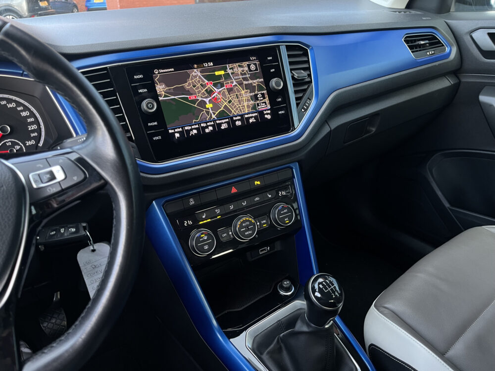 Volkswagen T-Roc 1.0 TSI Style // FULL LED // LEDER // NAVI // CLIMA // PDC V+A // STOELVERWARMING // 22
