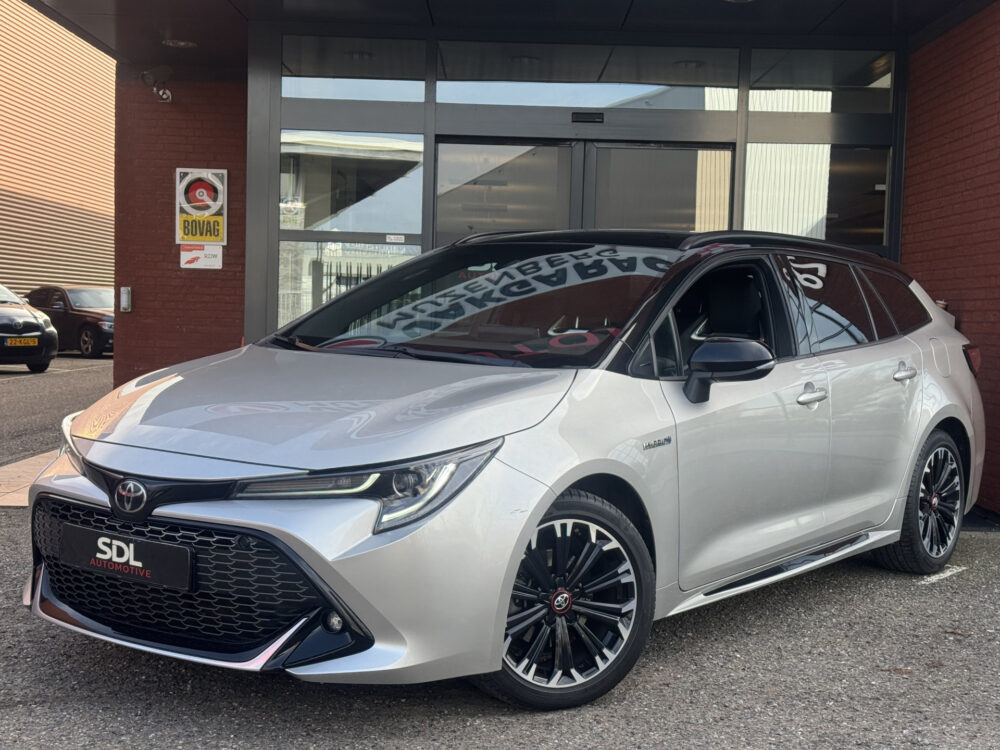 Toyota Corolla Touring Sports 1.8 Hybrid GR-Sport // NAVI // ADAPTIVE CRUISE // CLIMA // CAMERA // APPLE CARPLAY - ANDROID AUTO // 1