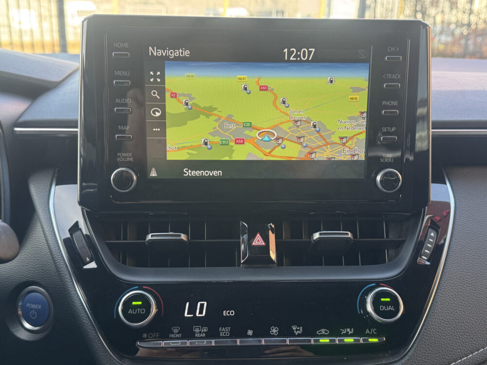 Toyota Corolla Touring Sports 1.8 Hybrid GR-Sport // NAVI // ADAPTIVE CRUISE // CLIMA // CAMERA // APPLE CARPLAY - ANDROID AUTO // 13