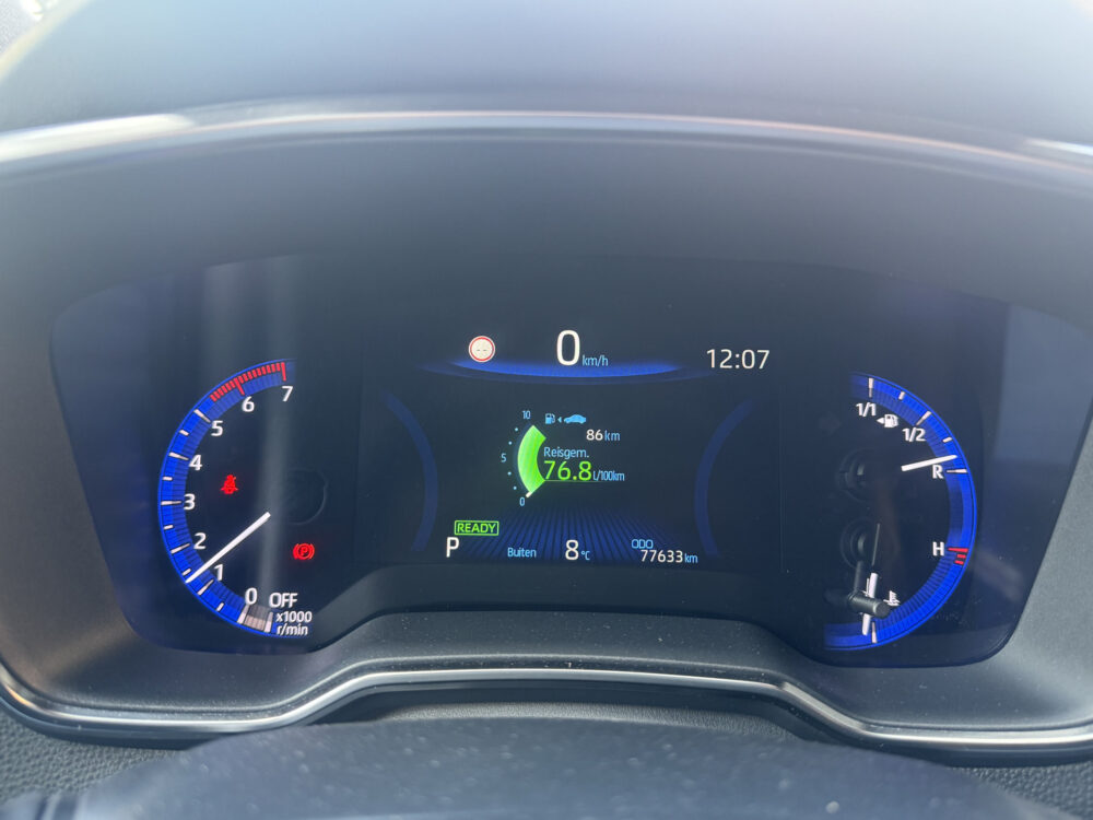 Toyota Corolla Touring Sports 1.8 Hybrid GR-Sport // NAVI // ADAPTIVE CRUISE // CLIMA // CAMERA // APPLE CARPLAY - ANDROID AUTO // 18