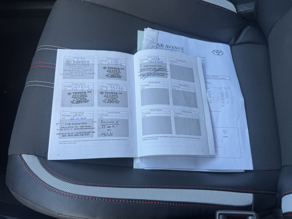 Toyota Corolla Touring Sports 1.8 Hybrid GR-Sport // NAVI // ADAPTIVE CRUISE // CLIMA // CAMERA // APPLE CARPLAY - ANDROID AUTO // 23