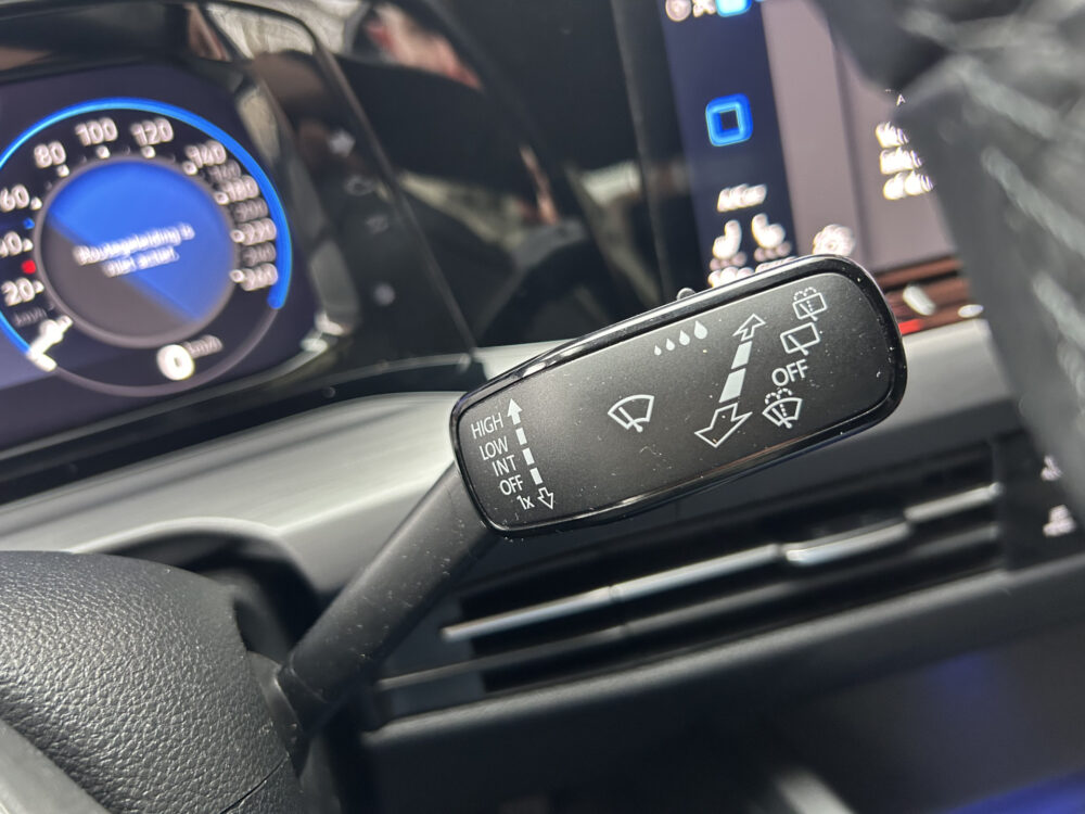 Volkswagen Golf 1.5 eTSI Style // ADAPTIVE CRUISE // TREKHAAK // CAMERA // CLIMA // NAVI // ERGO ACTIVE STOEL // MEMORY SEAT // 12