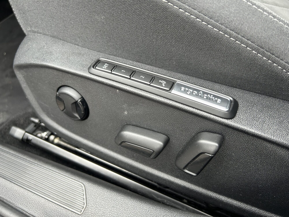 Volkswagen Golf 1.5 eTSI Style // ADAPTIVE CRUISE // TREKHAAK // CAMERA // CLIMA // NAVI // ERGO ACTIVE STOEL // MEMORY SEAT // 22