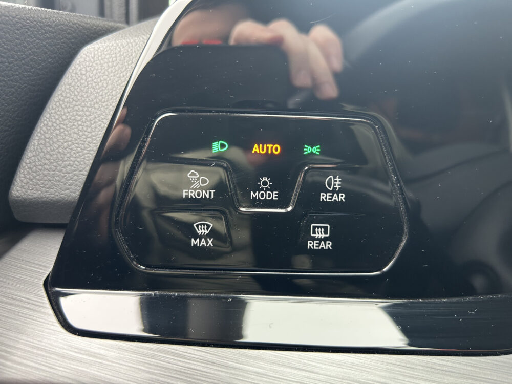 Volkswagen Golf 1.5 eTSI Style // ADAPTIVE CRUISE // TREKHAAK // CAMERA // CLIMA // NAVI // ERGO ACTIVE STOEL // MEMORY SEAT // 25