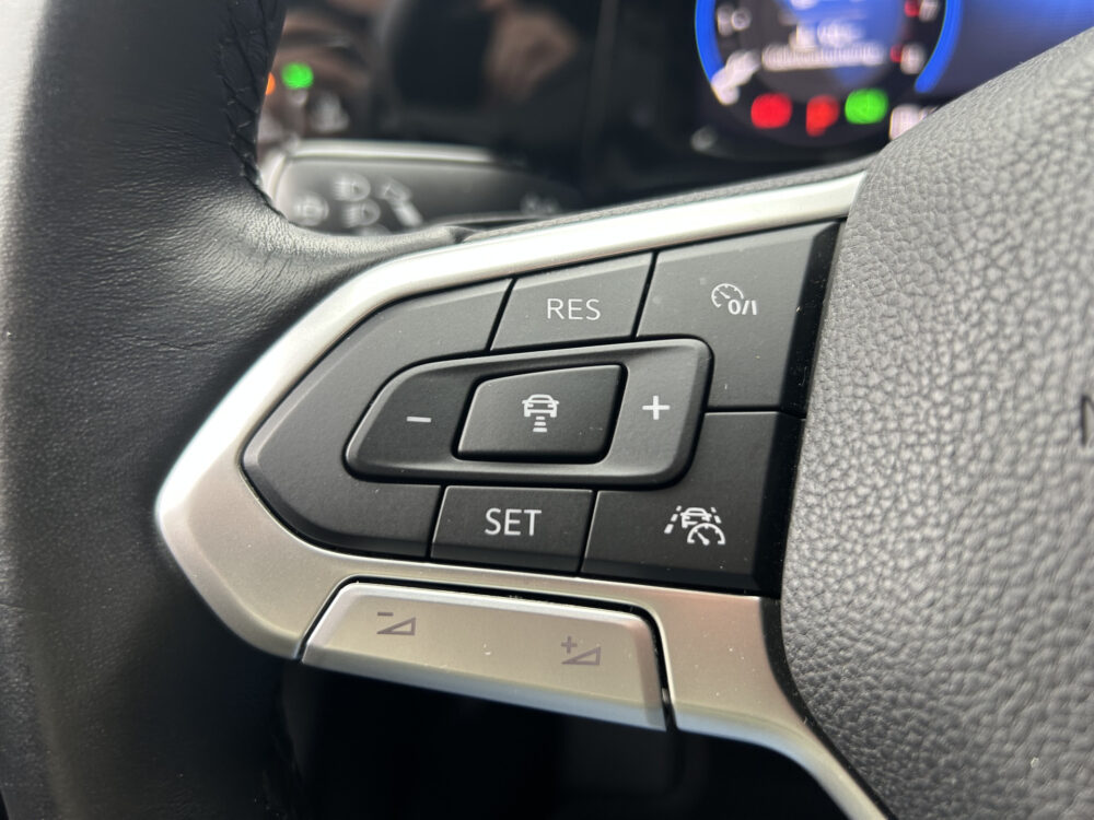 Volkswagen Golf 1.5 eTSI Style // ADAPTIVE CRUISE // TREKHAAK // CAMERA // CLIMA // NAVI // ERGO ACTIVE STOEL // MEMORY SEAT // 9