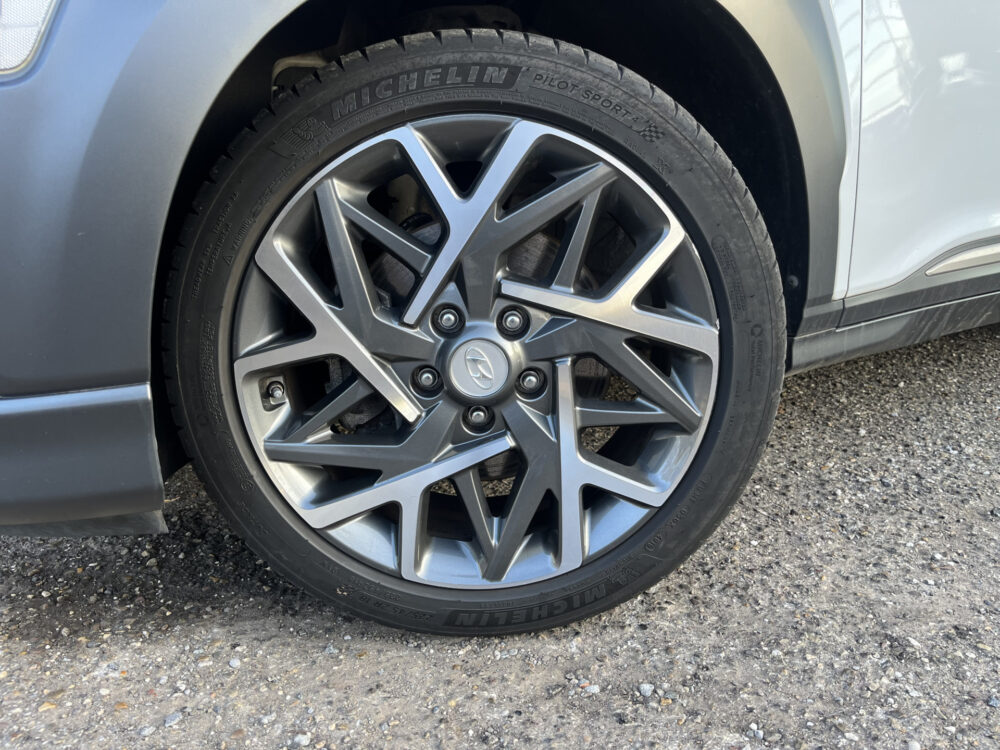 Hyundai KONA 1.6 GDI HEV Fashion // KRELL-AUDIO // CLIMA // CAMERA+SENSOREN // NAVI+CARPLAY // HALF LEDER // CRUISE // 10