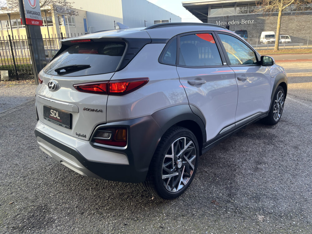 Hyundai KONA 1.6 GDI HEV Fashion // KRELL-AUDIO // CLIMA // CAMERA+SENSOREN // NAVI+CARPLAY // HALF LEDER // CRUISE // 5