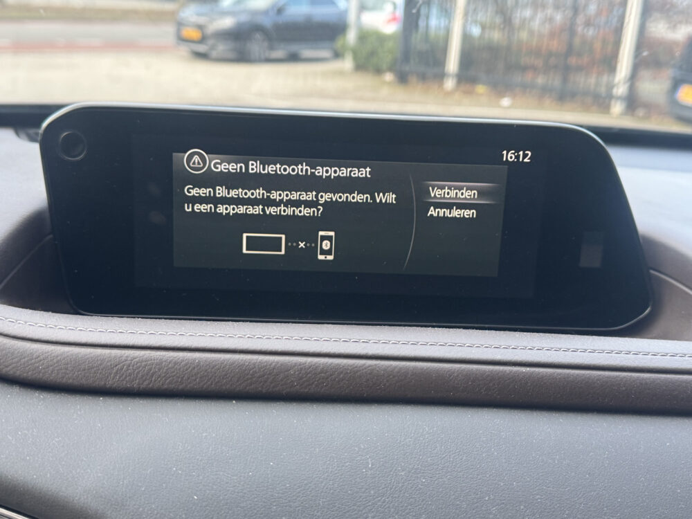 Mazda CX-30 2.0 e-SkyActiv-X M Hybrid Luxury // NAVI // LEDER // TREKHAAK // CAMERA // MEMORY SEATS // BOSE AUDIO // 18