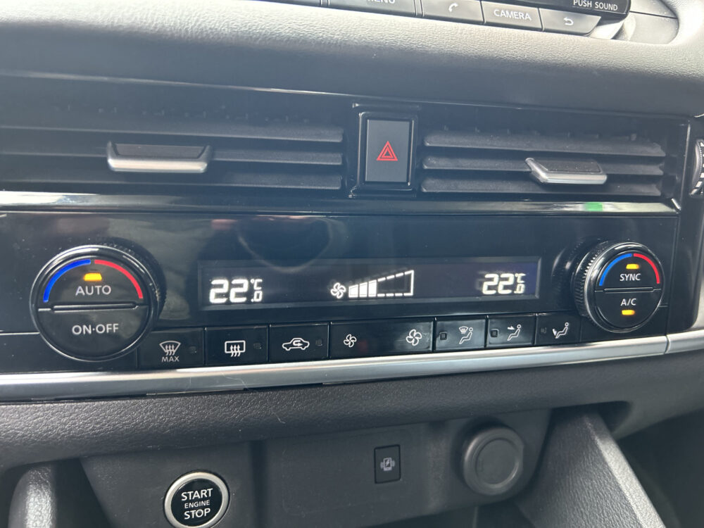 Nissan QASHQAI 1.3 MHEV Xtronic Acenta // LED // APPLE CARPLAY / ANDROID AUTO // CLIMA // CAMERA // ADAPTIVE CRUISE 16