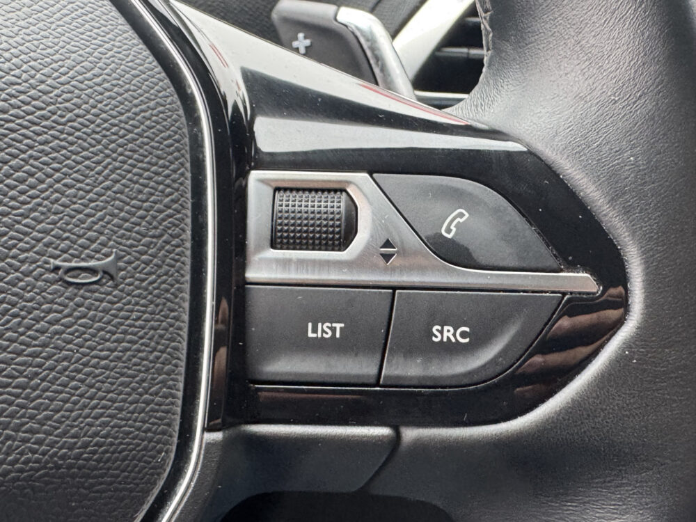 Peugeot 3008 1.6 HYbrid 225 Allure // NAVI // CAMERA // ADAPTIVE CRUISE // CLIMA // DODEN HOEK SENSOR // STOELVERWARMING // 13