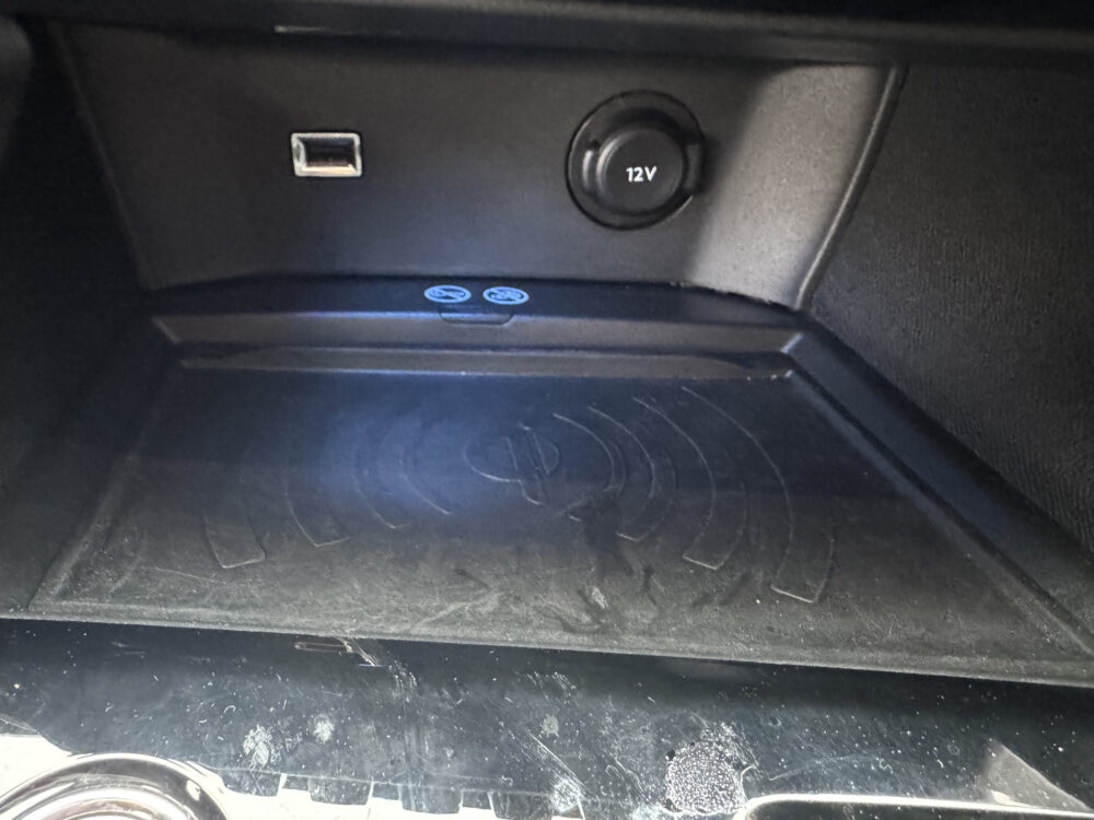 Peugeot 3008 1.6 HYbrid 225 Allure // NAVI // CAMERA // ADAPTIVE CRUISE // CLIMA // DODEN HOEK SENSOR // STOELVERWARMING // 27