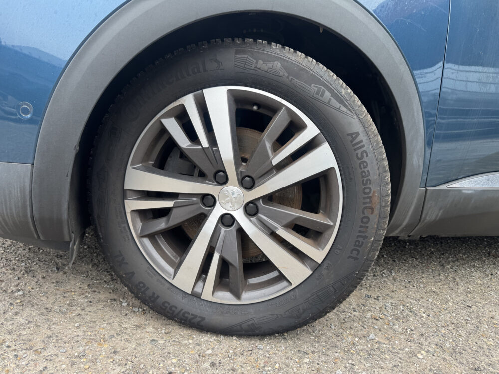 Peugeot 3008 1.6 HYbrid 225 Allure // NAVI // CAMERA // ADAPTIVE CRUISE // CLIMA // DODEN HOEK SENSOR // STOELVERWARMING // 7