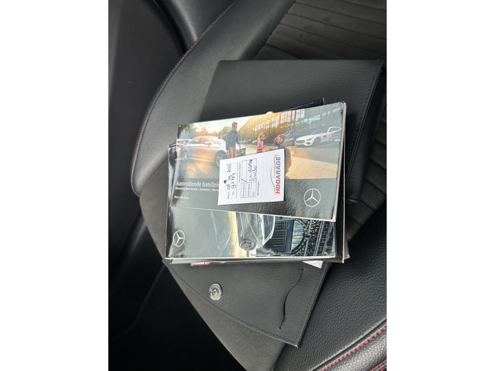 Mercedes-Benz A-Klasse 180 AMG Night pakket // FULL LED // NAVI // PANO/SCHUIFKANTELDAK // PDC V+A // CRUISE 14