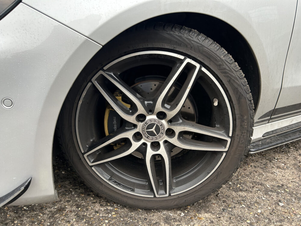 Mercedes-Benz A-Klasse 180 AMG Night pakket // FULL LED // NAVI // PANO/SCHUIFKANTELDAK // PDC V+A // CRUISE 31