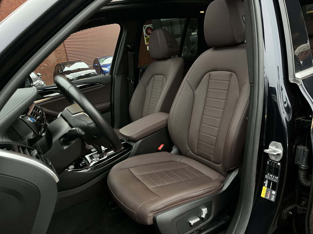 BMW iX3 High Executive 80 kWh // LEDER // ELEK.STOEL + GEHEUGEN // SCHUIF-KANTELDAK // CAMERA+SENSOREN // ELEK. KLEP // CARPLAY + NAVI / 16