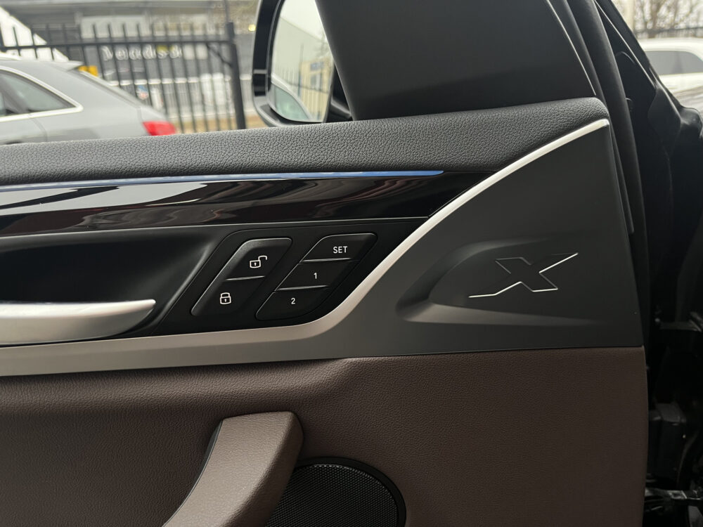 BMW iX3 High Executive 80 kWh // LEDER // ELEK.STOEL + GEHEUGEN // SCHUIF-KANTELDAK // CAMERA+SENSOREN // ELEK. KLEP // CARPLAY + NAVI / 21