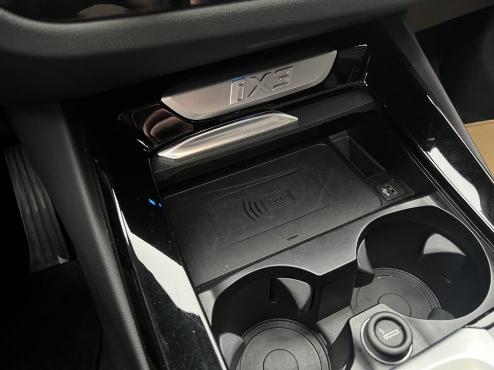 BMW iX3 High Executive 80 kWh // LEDER // ELEK.STOEL + GEHEUGEN // SCHUIF-KANTELDAK // CAMERA+SENSOREN // ELEK. KLEP // CARPLAY + NAVI / 27