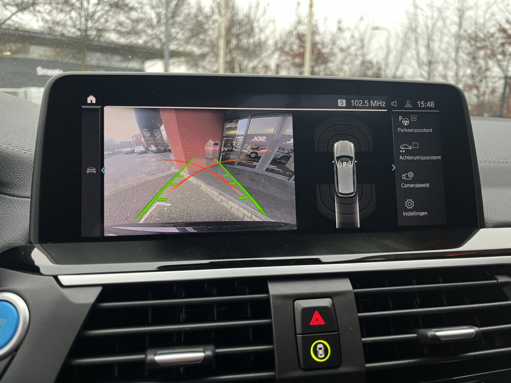 BMW iX3 High Executive 80 kWh // LEDER // ELEK.STOEL + GEHEUGEN // SCHUIF-KANTELDAK // CAMERA+SENSOREN // ELEK. KLEP // CARPLAY + NAVI / 31