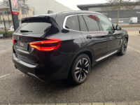 BMW iX3 High Executive 80 kWh // LEDER // ELEK.STOEL + GEHEUGEN // SCHUIF-KANTELDAK // CAMERA+SENSOREN // ELEK. KLEP // CARPLAY + NAVI / 44