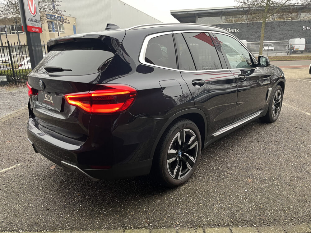 BMW iX3 High Executive 80 kWh // LEDER // ELEK.STOEL + GEHEUGEN // SCHUIF-KANTELDAK // CAMERA+SENSOREN // ELEK. KLEP // CARPLAY + NAVI / 5
